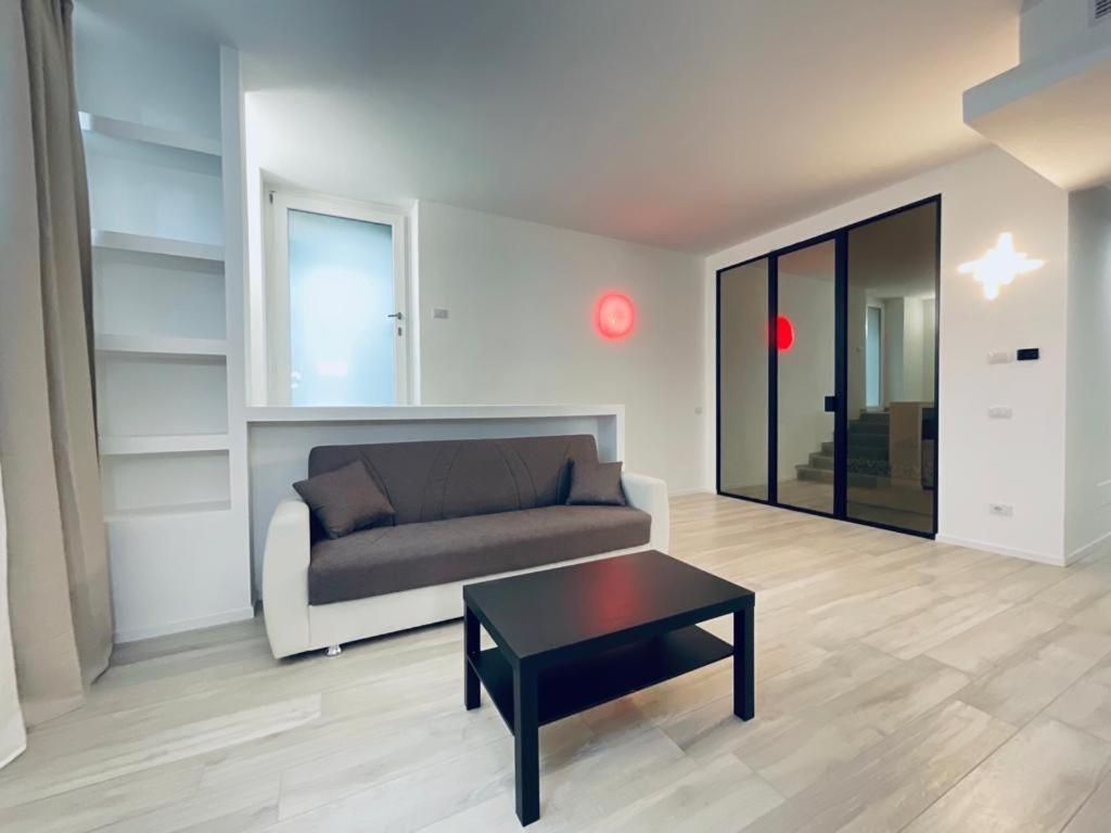 Milan New Apartments In Central Экстерьер фото